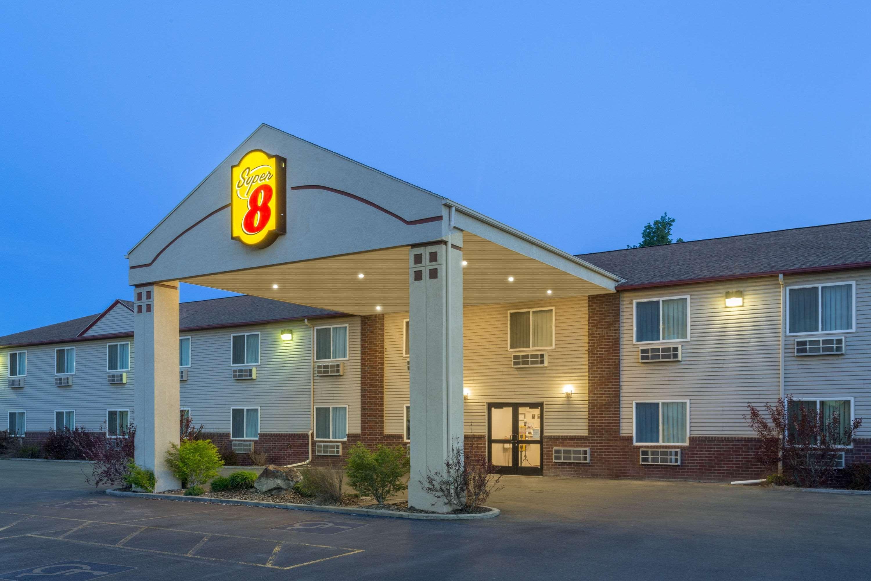 Super 8 By Wyndham Super 8 Blackfoot Exterior foto